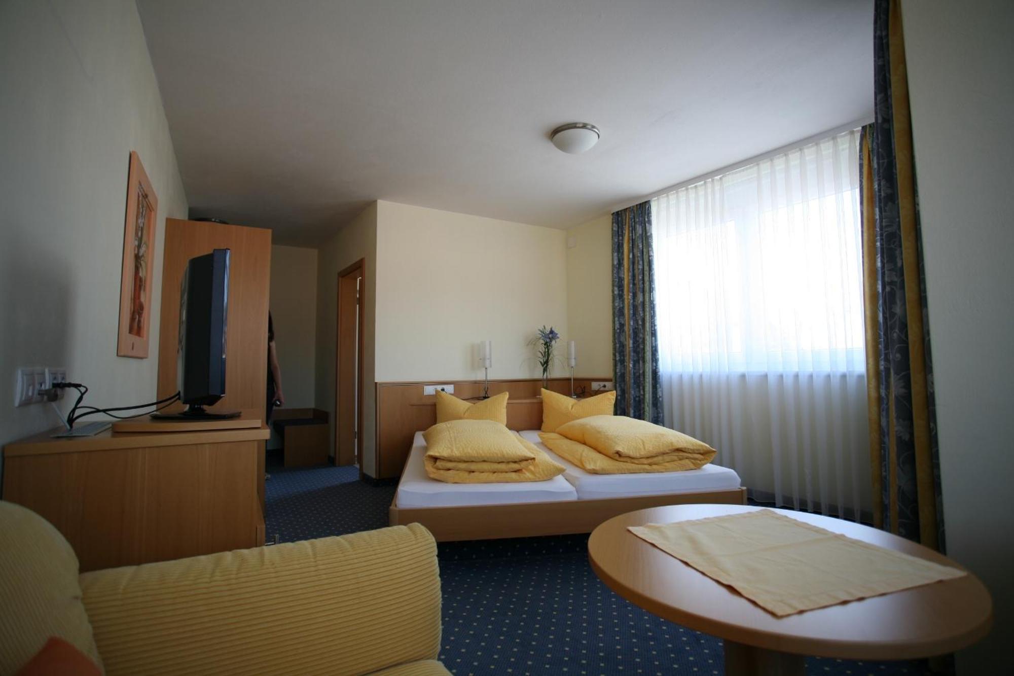 Hotel Linde Pfalz Silz  Eksteriør billede